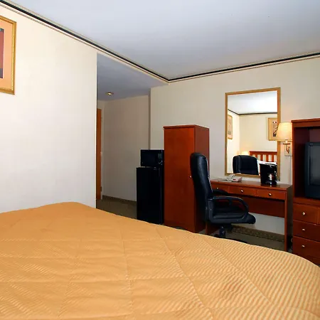 Red Lion Inn & Suites Long Island City-2